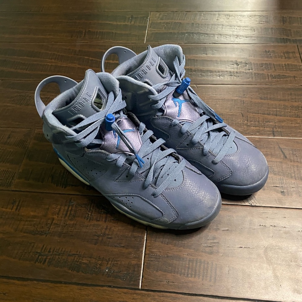 Jordan 6s - Picture 2 of 3